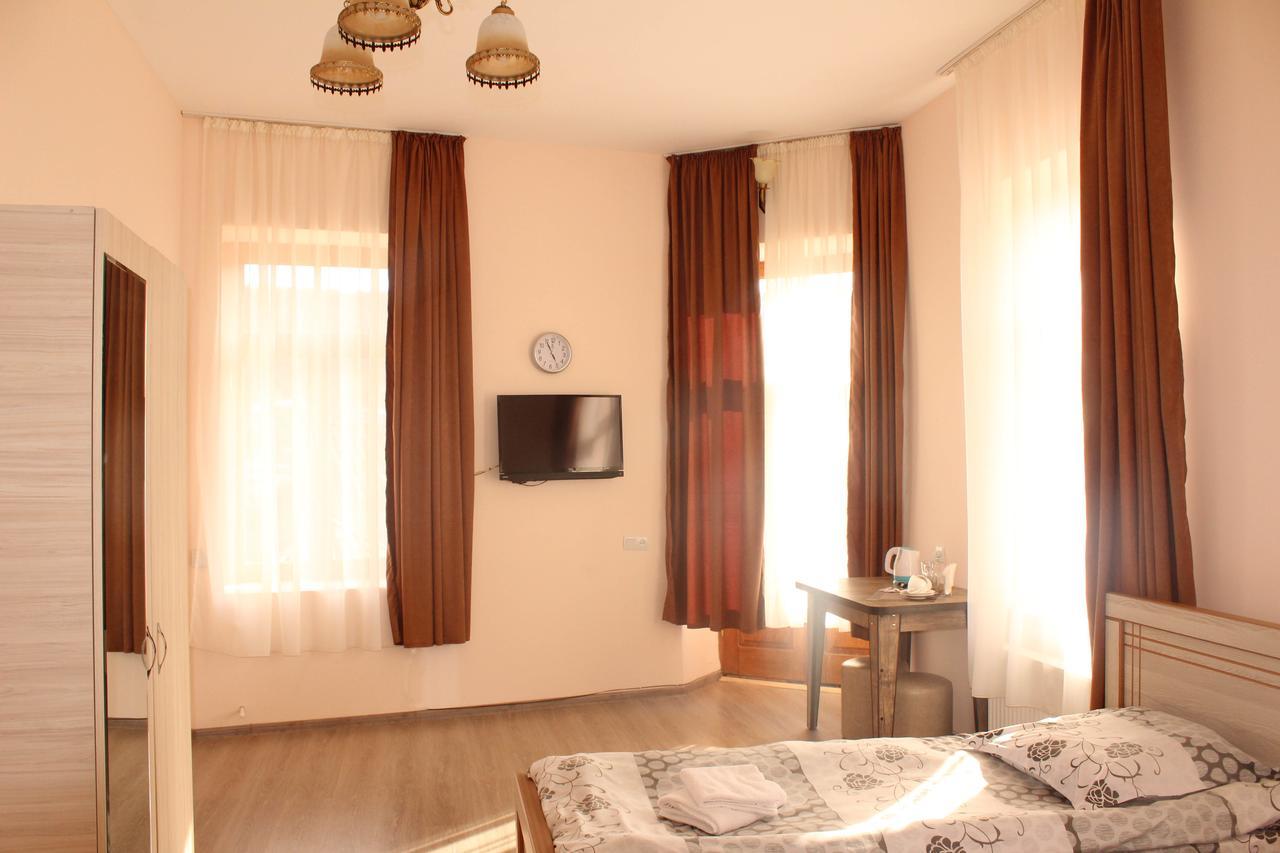 Hotel Vita Tbilisi Ngoại thất bức ảnh