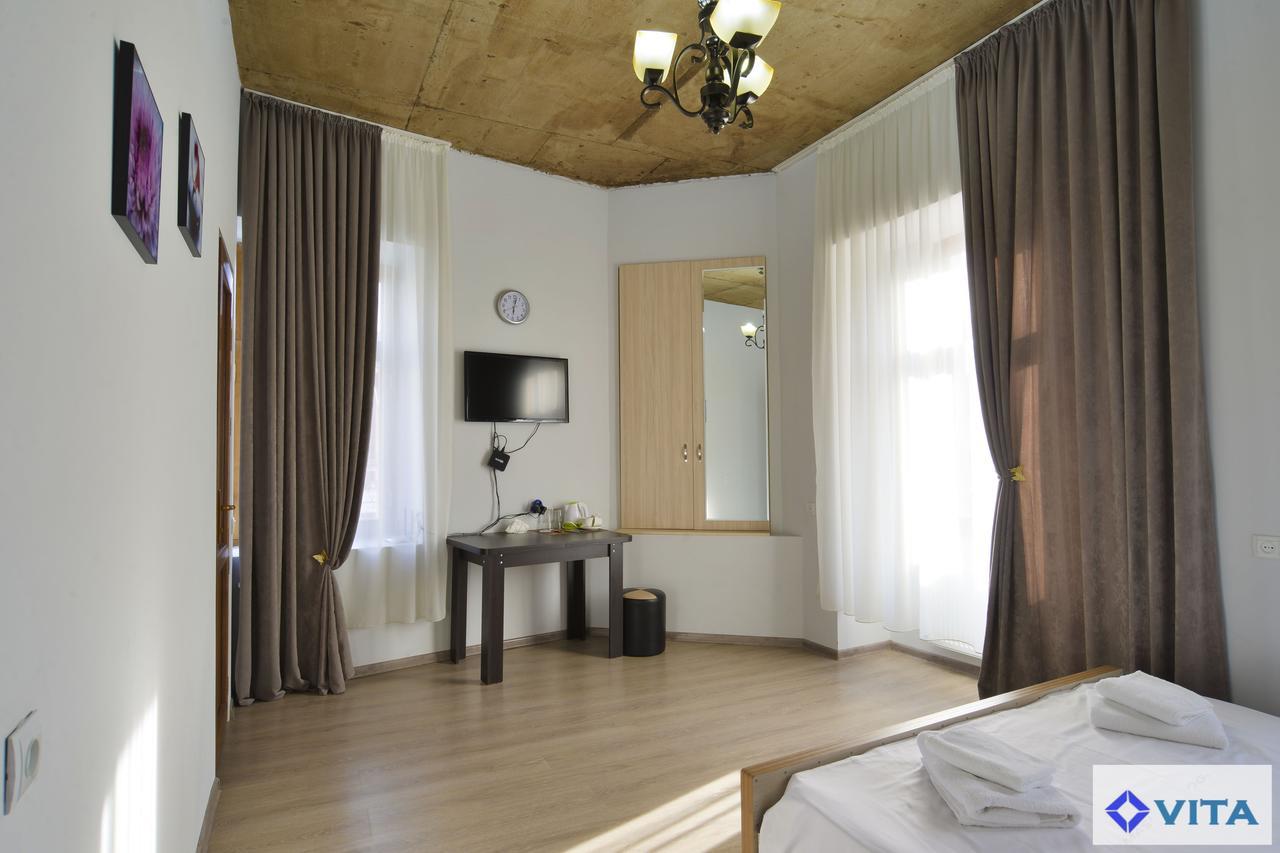 Hotel Vita Tbilisi Ngoại thất bức ảnh
